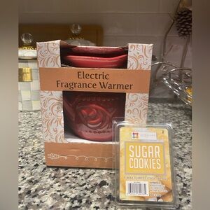 Electric Fragrance Warmer- Red- Sugar Cookie wax melts included. New, never used